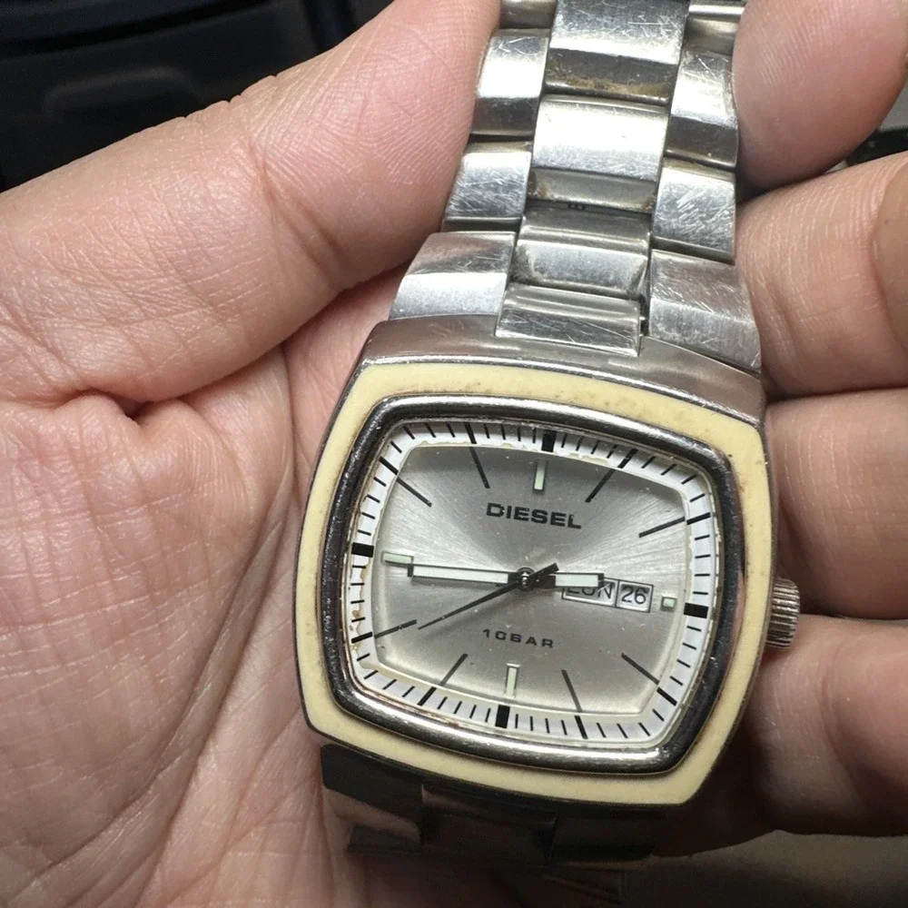 VTG Diesel Mens 10 Bar Watch Quartz  DZ-4063 Heavy Steel 40mm Fit 7in FOR REPAIR